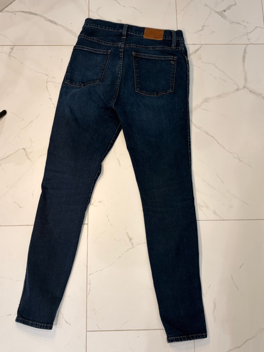MADEWELL - classics fitted, ankle jeans. Size 27. Classic Indigo